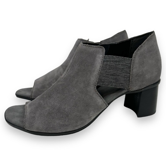 Munro Gray Heeled Boots with Chunky Heel and Open Toe Design - Picture 1 of 11